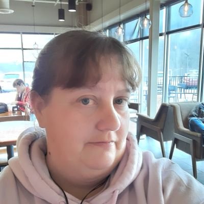 Profile Picture of Elizabeth Funk (@Elizabe93336777) on Twitter