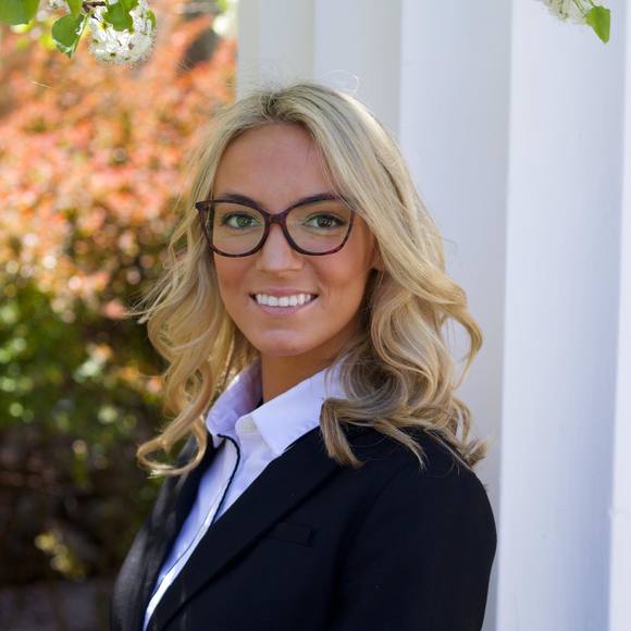 Brittney Scheriff - Poshmark Profile Picture of Brittney Scheriff (@brittscheriff) on Poshmark