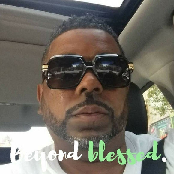 Ralph Brown - Poshmark Profile Picture of Ralph Brown (@ralphbrown549) on Poshmark