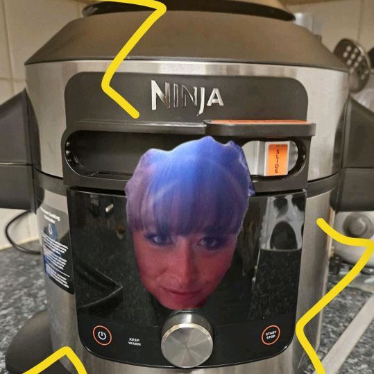 Profile Picture of ninja kim (@mmmseemyfood) on Tiktok