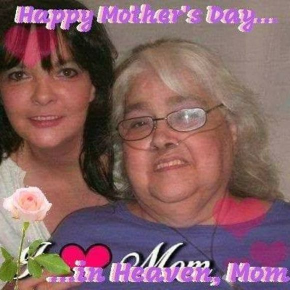 Profile Picture of Lorie Rexroad (@kinznzoey1) on Poshmark