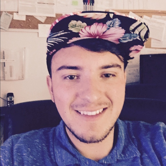 Profile Picture of Jonathan Olivier (@jonathan103) on Poshmark