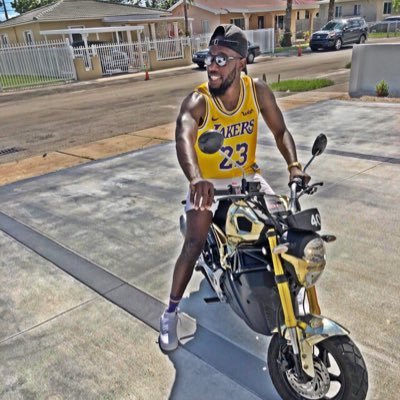 Profile Picture of BallinAssJo (@JayBalla_MTE) on Twitter