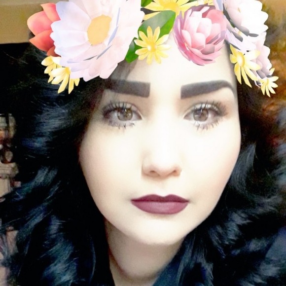 Profile Picture of Ana Gudino (@anagudino99789) on Poshmark