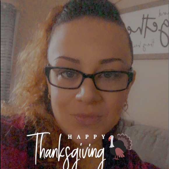 Profile Picture of Samantha Fornarotto (@sfornarotto) on Poshmark