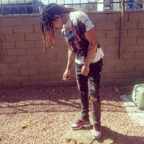 Profile Picture of Kevin Henry (@marleyink62) on Poshmark