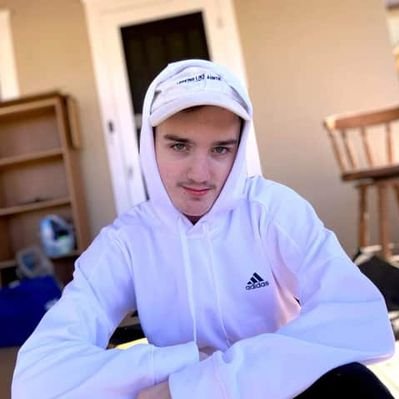 Profile Picture of Kyle Zinn (@KyleZinn2) on Twitter