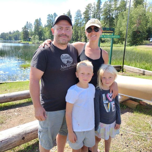 Stephanie Revere - Poshmark Profile Picture of Stephanie Revere (@steph_revere) on Poshmark