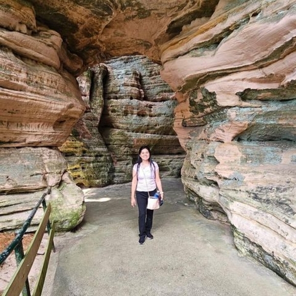 Profile Picture of Julie Labial (@julie_labial) on Poshmark