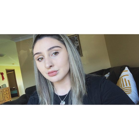 Profile Picture of Tiarna Roach (@tiarnaroach) on Poshmark