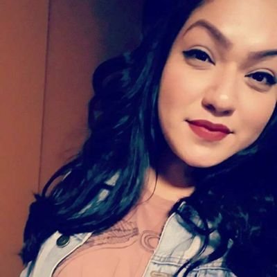 Profile Picture of Karen Castillo 🇸🇻 (@CASTiiLL0) on Twitter