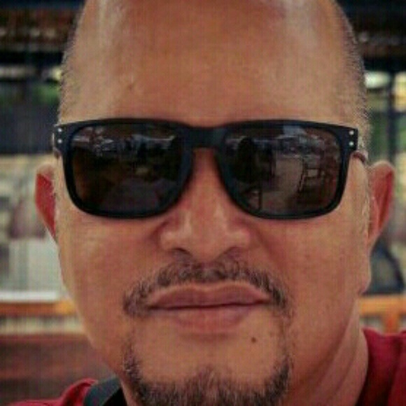 Profile Picture of Bernie Bancod (@bernie1121) on Poshmark