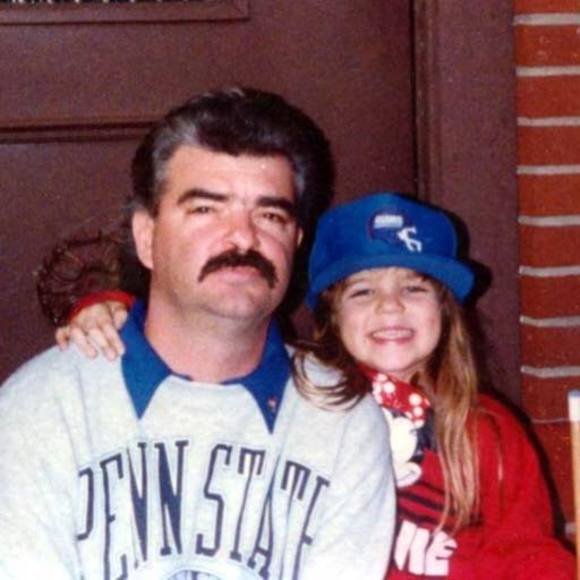 Profile Picture of Alexis Agosta (@lexylex323) on Poshmark