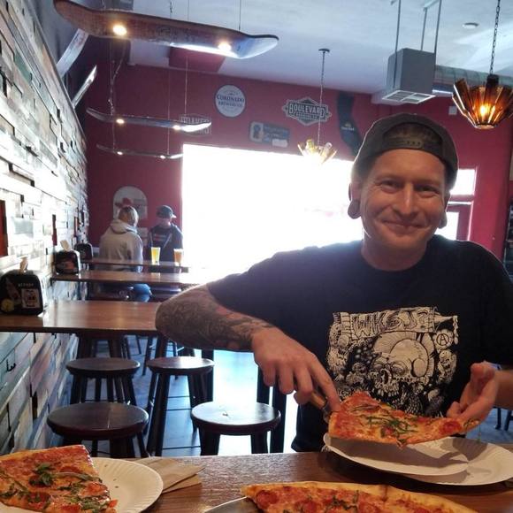 Skot Bremner - Poshmark Profile Picture of Skot Bremner (@skotbremner) on Poshmark