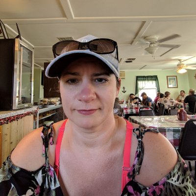 Profile Picture of Nancy Scott (@CalgaryGalTech) on Twitter