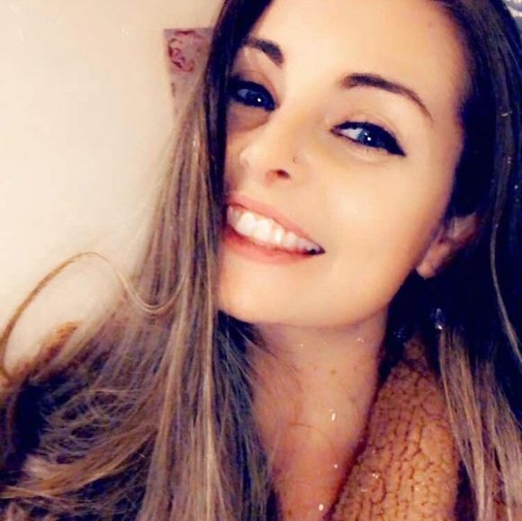 Profile Picture of Lisa Grybowski (@lisag113) on Poshmark