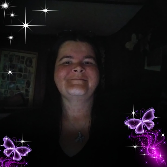 Profile Picture of Kimberly Chabak (@kimberlychabak) on Poshmark