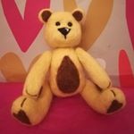 Amy Wakeling - Instagram Profile Picture of Amy Wakeling (@the_feltie_fox) on Instagram