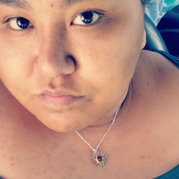 Solana Lee - Poshmark Profile Picture of Solana Lee (@xxladyinaraxx) on Poshmark