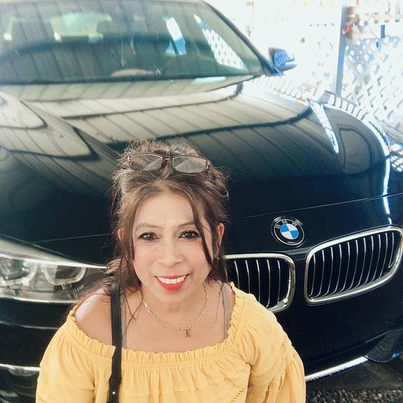 Profile Picture of Watcharee Sinnamon (@katkitty47) on Poshmark