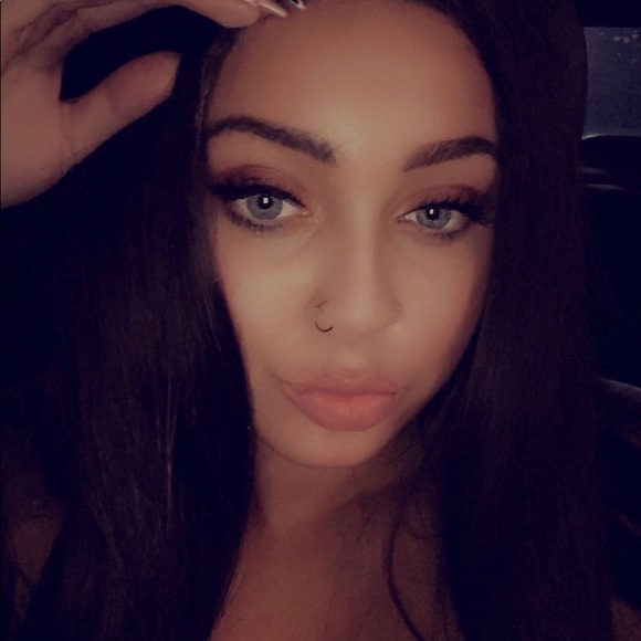 Profile Picture of Quinn Mccoy (@quinn_mccoy) on Poshmark