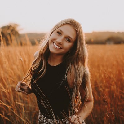 Profile Picture of Emilee (@emileebailey03) on Twitter