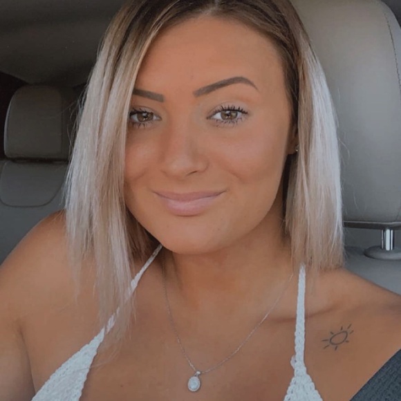 Profile Picture of Morgyn Romine (@morgynmromine) on Poshmark