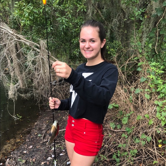 Skylar Chouquer - Poshmark Profile Picture of Skylar Chouquer (@skylarchouquer8) on Poshmark