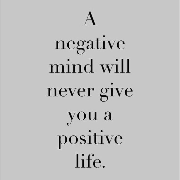 Profile Picture of Mariah Iardella (@mariahiardella) on Poshmark