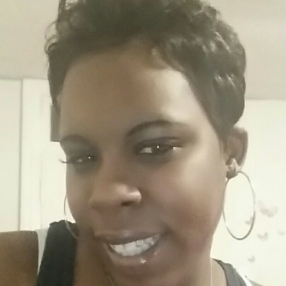 Profile Picture of Ciara Wimberley (@ciara21588) on Poshmark