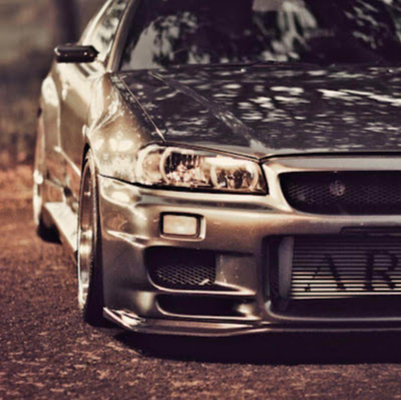 Profile Picture of Tyler Bernash (@yunglilt999) on Poshmark