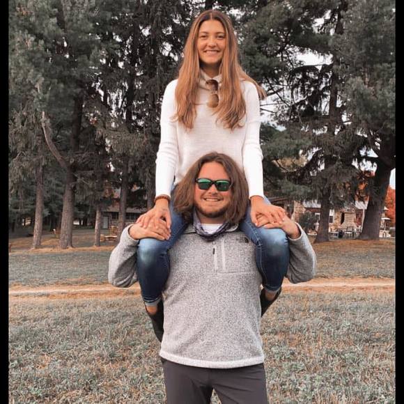 Profile Picture of Elizabeth Wahr (@ewahr) on Poshmark