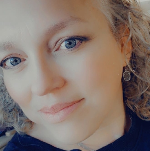 Profile Picture of Dee Pabst maxwell (@texasnursedee) on Poshmark