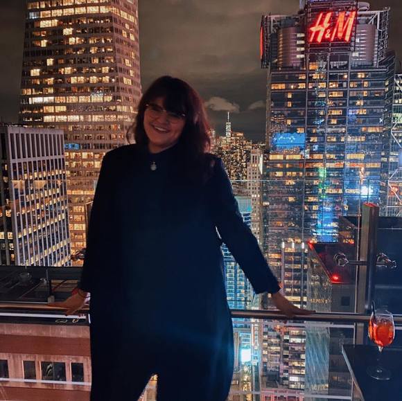 Profile Picture of Erin Mcconchie (@erinmcconchie) on Poshmark