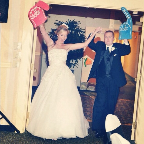 Profile Picture of Megan Dumont (@mdumont) on Poshmark