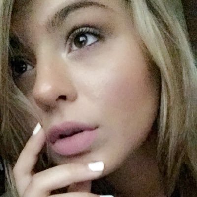 Profile Picture of Brianna Donahue (@BriJeanDonahue) on Twitter