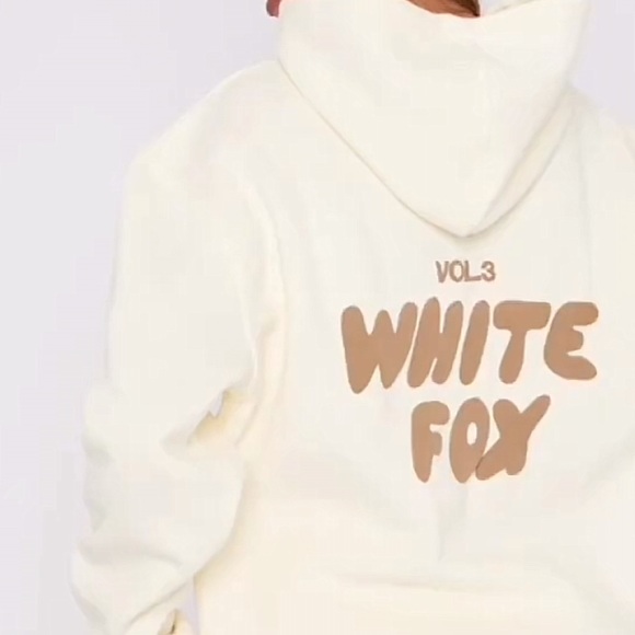 Profile Picture of Grace Walsh (@grace1273892) on Poshmark