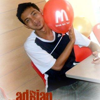 Profile Picture of Adrian Tirona (@rianjo.Qoe) on Facebook