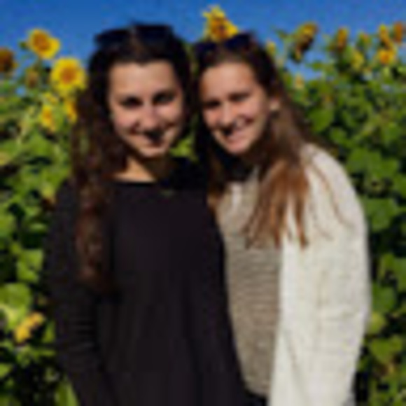 Profile Picture of Sara Dilonardo (@sdilonardo22) on Poshmark