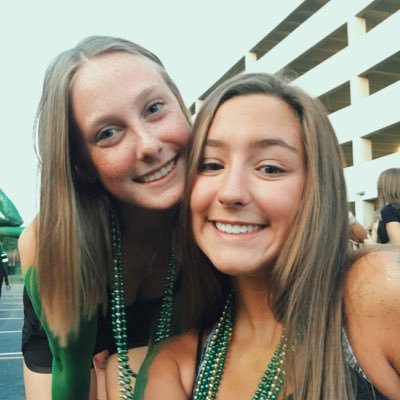 Profile Picture of Lily Simpson (@lily_simpson12) on Twitter