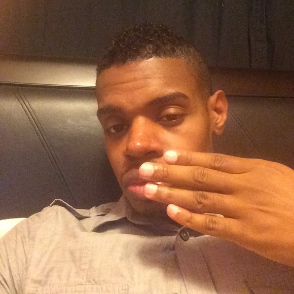 Profile Picture of Barry Martin (@bdmartin22) on Poshmark