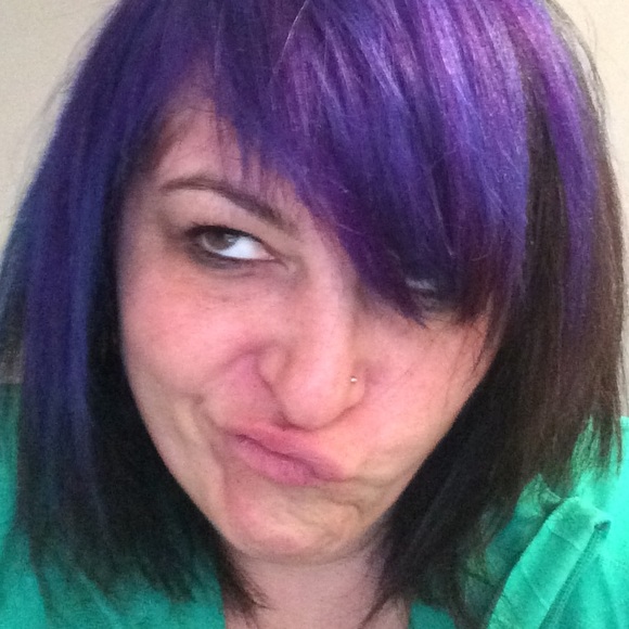 Profile Picture of Jessica Sarlis (@jils75) on Poshmark