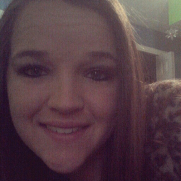 Profile Picture of Rachel Majernik (@rachie233) on Poshmark