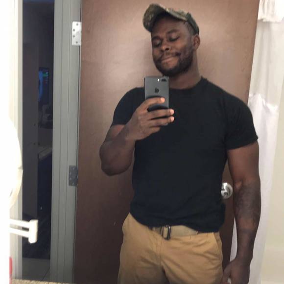 Profile Picture of Isaac Isom (@isom) on Poshmark