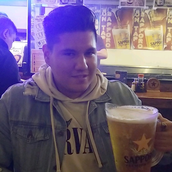 Profile Picture of Alejandro Rangel (@alex420r) on Poshmark