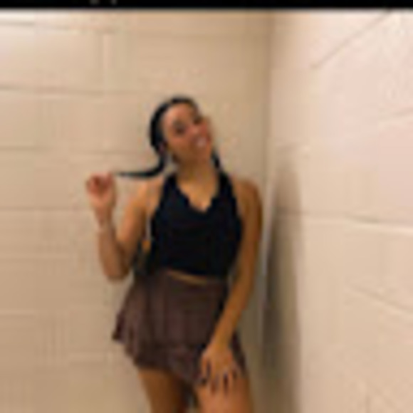 Profile Picture of Jayla Beston (@jaylabeston) on Poshmark