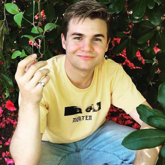 Profile Picture of Alex Pereira (@alexp1997) on Poshmark