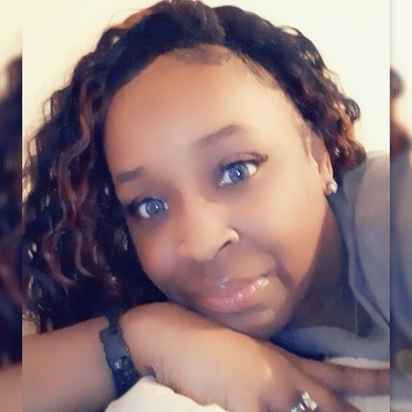 Profile Picture of Kimberly Stamps (@kdionnie) on Poshmark