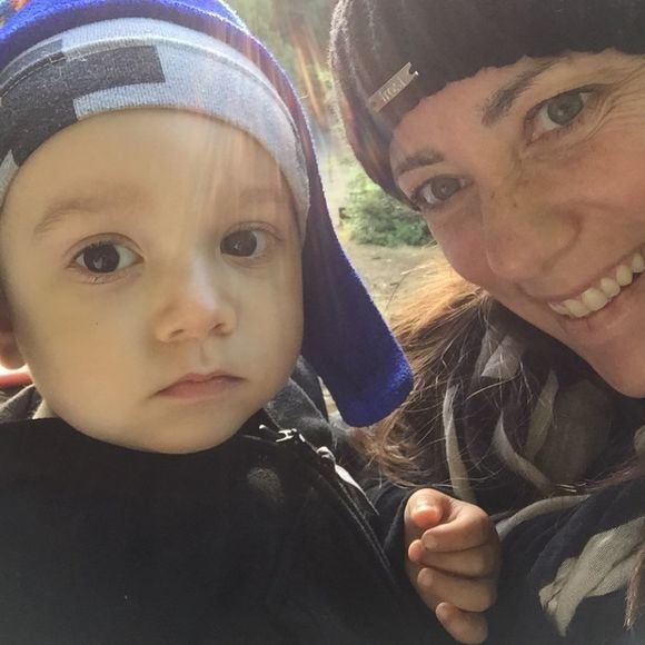 Profile Picture of Lisa Knoop (@dottedlines) on Poshmark