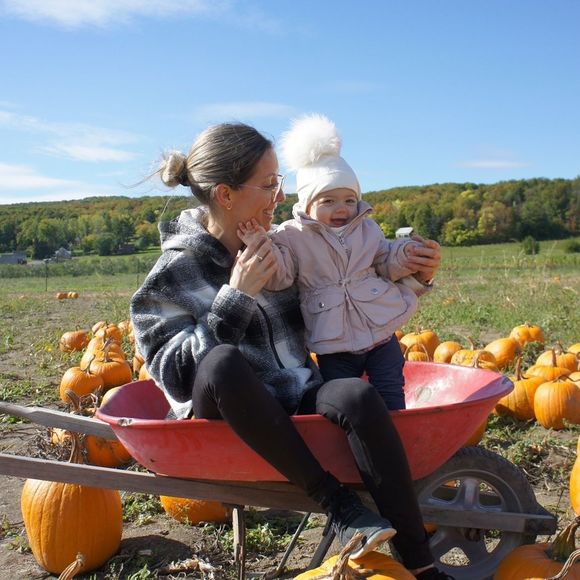 Profile Picture of Virginie Pérusse (@virg_018) on Poshmark